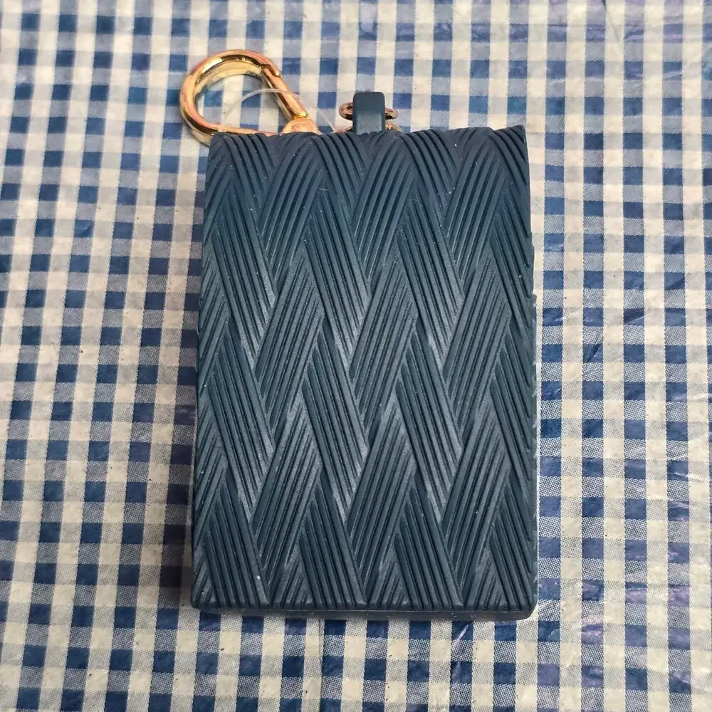 BBW Navy Blue Bee Charm Basketweave SnapCase Pocketbac Holder